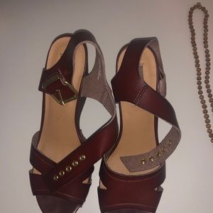 Steve Madden Maroon Wedges Size 8.5